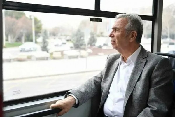 Mansur Yavaş'ın algı balonu patladı! Kendi kaldırdığı ücretsiz aktarma sistemini 'müjde' diye duyurdu